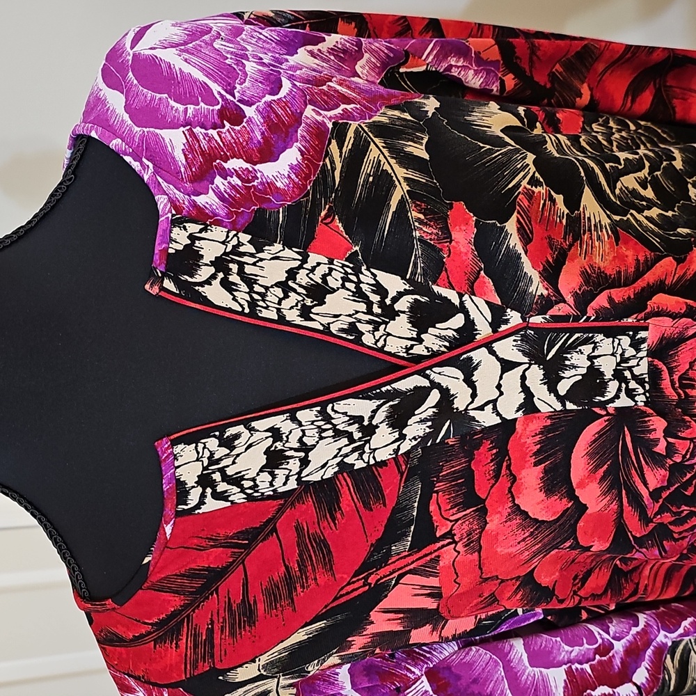 Top - Picture 4 of 16